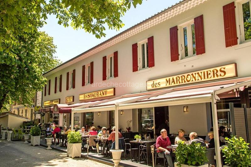 photo de HOTEL LES MARRONNIERS